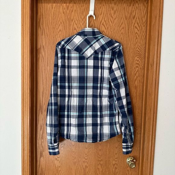 Men’s Hollister Button Down with blue plaid pattern. - Picture 2 of 5